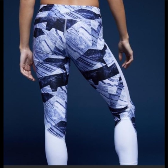 Marika Rock Geometric Print Capri Legging XL - Picture 4 of 8